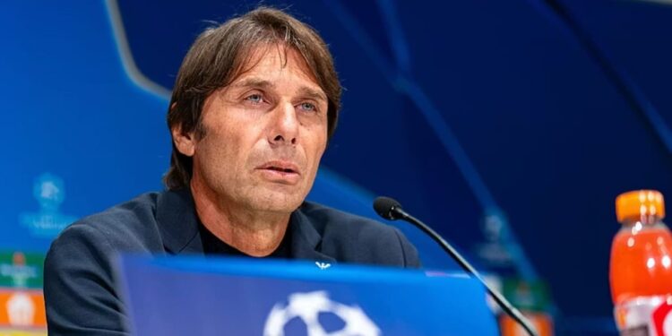 Napoli në gatishmëri përballë Qarabagut, Conte kërkon “helmetat” për ndeshjen kyçe në Ligën e Kampionëve: Duhet intensitet.