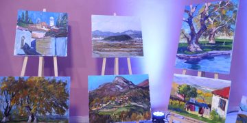 Nën hije të penelit: Artit nga çdo cep i Shqipërisë i bashkohen piktorët në Elbasan për të pasqyruar peizazhet më të mrekullueshme.