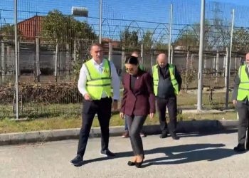 Nënstacioni “Tirana 2”: Ministrja Balluku shpall vendosjen e lidhjes direkte me Italinë përmes një linje nënujore energjie.