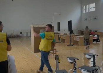 Nesër zhvillohen zgjedhjet, fillon shpërndarja e materialeve në Vlorë.