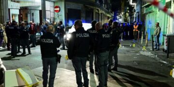 Ngjarje tragjike në Napoli: 19-vjeçar vritet nga plumbi në kokë, dyshime fillestare.