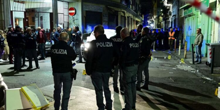 Ngjarje tragjike në Napoli: 19-vjeçar vritet nga plumbi në kokë, dyshime fillestare.