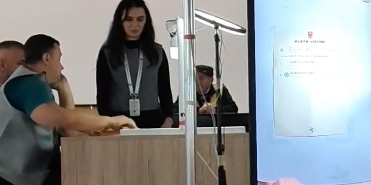 Nis procesi i numërimit të votave në Tepelenë, ku do të përdoret edhe Inteligjenca Artificiale për këtë qëllim.