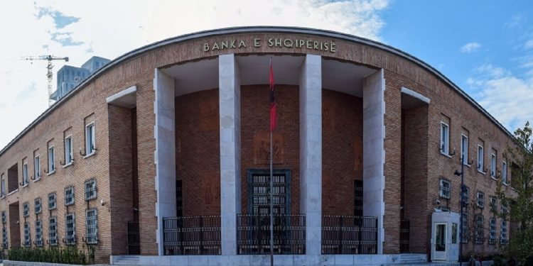 Norma e interesit vazhdon të jetë konstante, Sejko: Inflacioni pritet të rikthehet në fokus në gjysmën e dytë të vitit 2026, rreziqet nuk përjashtohen.