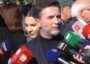 “Ofroi mundësi për të gjithë”/ Braçe në homazhet për Nanon: Edhe për ata që u shpëtuan nga rrënojat e Partisë së Punës...