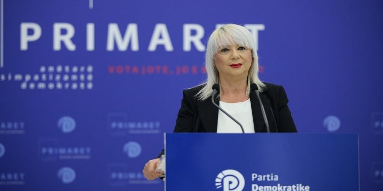 PD e mbështeti Besim Ndregjonin për pozitën e Avokatit të Popullit; Adriana Kalaja shpall kandidaturën e saj dhe njofton se i ka dorëzuar Berishës dorëheqjen nga funksionet në parti.