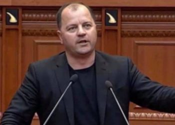 PS triumfon me 83% në Berat, ish-deputeti Lefter Maliqi kërkon largimin e Eno Bozdos dhe riorganizim të PD.