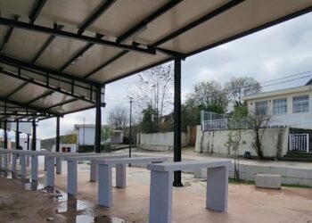 Parka është shkatërruar, tregu është jofunksional, në Gjirokastër janë harxhuar 18 milionë lekë për një treg artizan që aktualisht është jashtë përdorimit.