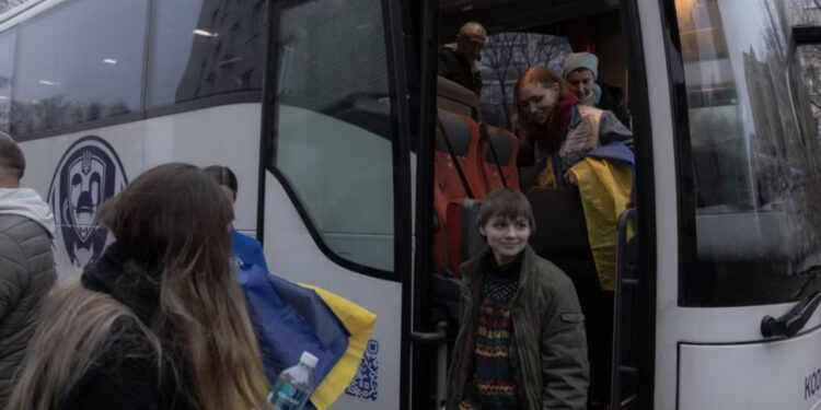 Pas arritjes së marrëveshjes me SHBA-në, Lukashenko çliron 31 të burgosur ukrainas të cilët ishin në mbajtje në Bjellorusi.