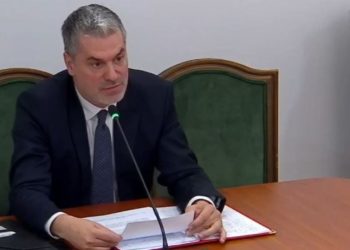Pas dorëheqjes nga posti i kryebashkiakut të Vlorës, Ermal Dredha i rikthehet diplomacisë. Komisioni i Jashtëm miraton propozimin për emërimin e tij si ambasador i Shqipërisë në Zvicër.