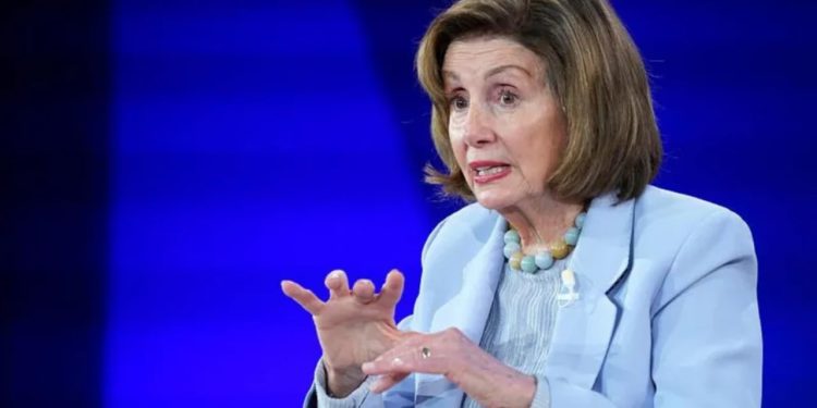 Pas katër dekadash në Kongresin amerikan, Nancy Pelosi shpall dorëheqjen në përfundim të mandatit të saj.