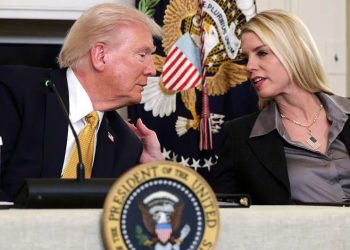 Pas kërkesës nga Trump, Departamenti i Drejtësisë i SHBA-së nis hetimet për lidhjet e dyshuara midis Epstein, Clintonit dhe institucioneve bankare.