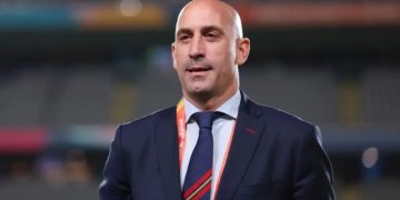 Pas një periudhe dyvjeçare pa koment, rikthehet në skenë ish-presidenti i Federatës Spanjolle të Futbollit.