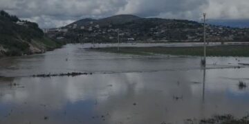 Përmbytjet shkaktojnë dëme të mëdha/ Uji fillon të tërhiqet në disa vende, por pasoja të rënda për qindra familje vazhdojnë.