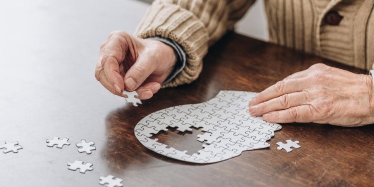 Plakja e popullsisë ka rritur rastet e demencës, ndërsa mosha më e re e diagnostikuar me këtë sëmundje është mbi 70 vjeç.