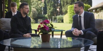 Plani i SHBA-së për Ukrainën: Zelensky realizon bisedë telefonike me Vance nën presionin për një marrëveshje të shpejtë.