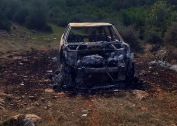 Policia greke po heton rastin e zhdukjes së një punëtori shqiptar, i cili u gjet i lidhur dhe i djegur në pjesën e pasme të makinës.