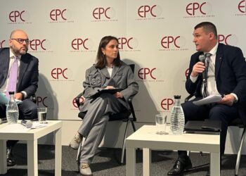 “Politika dhe krimi na kërcënojnë”/ Dumani në Bruksel: Prokurorët e SPAK janë të gatshëm për...