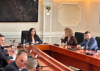 Presidentja e Kosovës fillon bisedimet me partitë politike për emërimin e mandatarit të dytë, pa pjesëmarrjen e Listës Serbe.