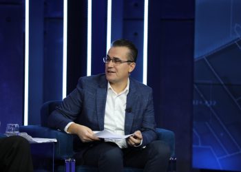 Procedurat për verifikimin e integritetit të gjyqtarit Asim Vokshi janë shkelur; Rakipllari sqarojnë në Top Story detajet e dokumentit me informacion të klasifikuar.