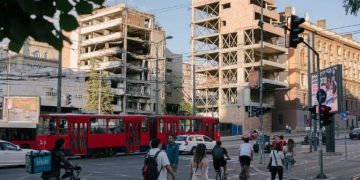 Projekti i Kushner në Serbi: Ligjvënësit serbë miratojnë ndërtimin e hotelit luksoz të Trump në një vend me histori bombardimesh, sipas NYT.