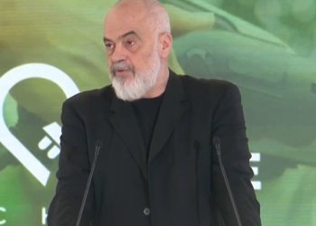 “Punonjësit e OSHEE do të përfitojnë rritje pagash” – Kryeministri Rama njofton ndryshime: Rritje edhe për elektricistët dhe inxhinierët elektrikë.