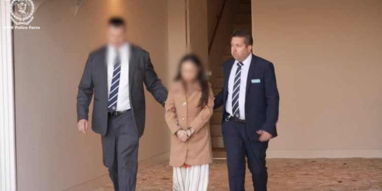 Qytetarët bënë investime në projekte të dyshimta pas parashikimeve, arrestohet “fallxhorja” bashkë me të bijën në Australi, duke përfituar nga mashtrimi 46 milion dollarë.