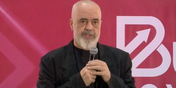 Rama: "Situata është paksa e detyruar", thirrje për punonjësit e bashkisë së Tiranës: Bëni gjithçka që është në mundësitë tuaja.