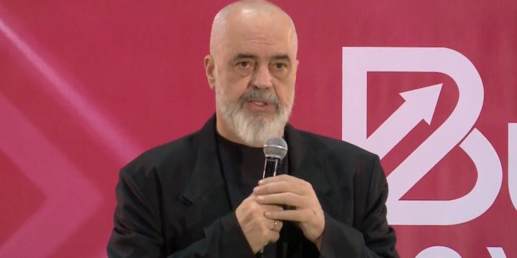 Rama: "Situata është paksa e detyruar", thirrje për punonjësit e bashkisë së Tiranës: Bëni gjithçka që është në mundësitë tuaja.