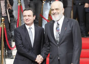 Rama takohet me Kurtin, përgjigjet gazetarëve: A do, a s’do, vazhdon saga.