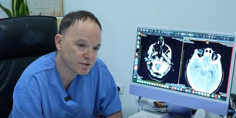 Rama thekson arritjet e neurokirurgëve të QSUT: Një jetë e shpëtuar, një histori tjetër e frymëzimit.