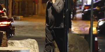 Rama thirri një takim, të gjithë deputetët e Tiranës u drejtuan në selinë rozë.