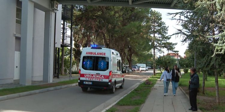 Rritet numri i aksidenteve: Çdo pesë minuta ndodh një traumë, thotë Brataj: Evitoni që fëmijët të qëndrojnë në sediljen e parë të automjetit.