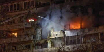 Rusia vazhdon ofensivën në Ukrainë, një të vdekur dhe 7 të plagosur nga një sulm me dron në Kiev.