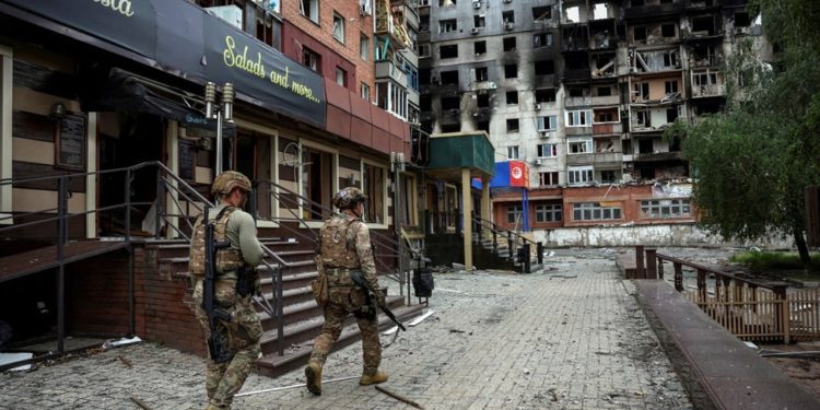 Rusia zhvillon sulme gjatë natës mbi Ukrainën, rezultat i të cilëve është një i vdekur dhe tetë të plagosur, përfshirë fëmijë.