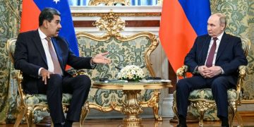 SHBA organizon stërvitje ushtarake në Karaibe, tensionet me Venezuelën shënojnë një rritje; Rusia kërcënon me furnizimin e Karakasit me raketat.