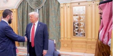 SHBA shpërndan sanksionet ndaj presidentit sirian Ahmed al-Sharaa para takimit me Trump të hënën.