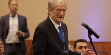 Sali Berisha emërohet zëvendës president i CDI, pozita drejtuesi gjithashtu për Viktor Orbán.