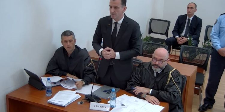 Seanca në Kushtetuese/ Veliaj jep përgjigjen për ndryshimin e vendimit të Këshillit Bashkiak nëse do të ishte i pranishëm.