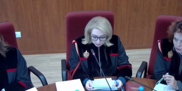 Seanca për Veliajn: Kushtetuesja e refuzon kërkesën e Begajt për shpalljen e moskompetencës në shqyrtimin e dekretit.