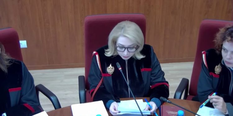 Seanca për Veliajn: Kushtetuesja e refuzon kërkesën e Begajt për shpalljen e moskompetencës në shqyrtimin e dekretit.