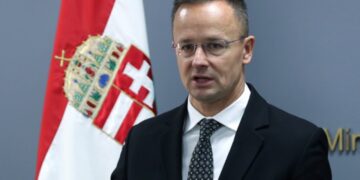 Serbia drejtonte rrugën për në Bosnjë / Ministrit të Jashtëm të Hungarisë i refuzohet ndalja, zbulohet shkaku