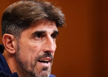 Sfida në Wembley, anglezët shkelin përfaqësuesen dhe trajnerin e Serbisë para takimit të radhës