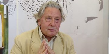 Sfidat e përkthimit: Virgjil Muçi tregon se si mjeshtrat e gjuhës shqipe e ndihmojnë në procesin e përmirësimit të vazhdueshëm të vetes.