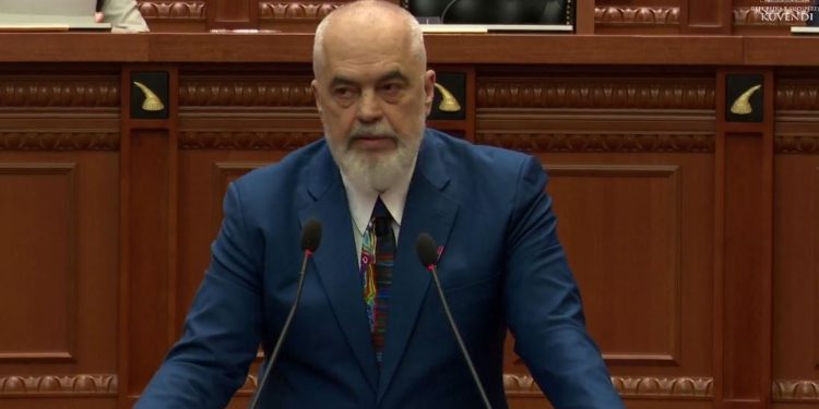 “Shpenzimi prej 50 milionë euro për tunelin e Llogarasë është njësoj si 450 milionët për inceneratorin,” Rama i përgjigjet opozitës: “Shqiptarët i besojnë drejtësisë, jo ju që jeni bërë si kashtë e ko*e.”