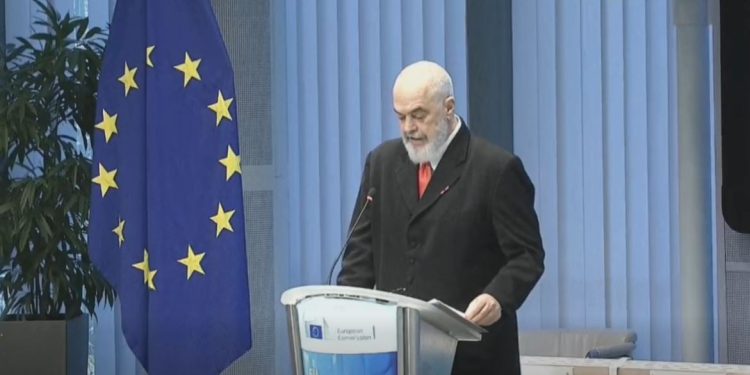 Shqipëria është në gatishmëri për t’u bashkuar, thotë Rama nga Brukseli: BE ka përfituar çdo herë që ka pranuar anëtarë të rinj.