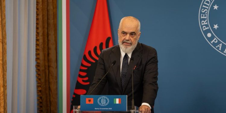 Shqipëria në rrugën drejt BE-së: Rama parashikon se deri në 2028, marrëdhëniet me Greqinë do të përmirësohen, pa nevojën për të tërhequr veshin Kyriakos.