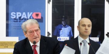 Shtyhet seanca gjyqësore në GJKKO për dosjen “Partizani” ndaj Berishës dhe të tjerëve, zbardhen shkaqet e kësaj vendimmarrjeje.