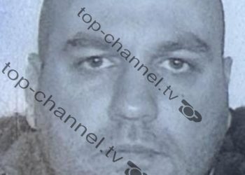 Si hyri Muçi Shaljani në Agjencinë e Mbikëqyrjes Policore? AMP pezullon dy punonjës, del në dritë falsifikimi i dokumenteve.