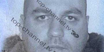 Si hyri Muçi Shaljani në Agjencinë e Mbikëqyrjes Policore? AMP pezullon dy punonjës, del në dritë falsifikimi i dokumenteve.